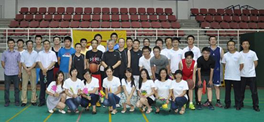 中技公司举行新老员工篮球友谊赛