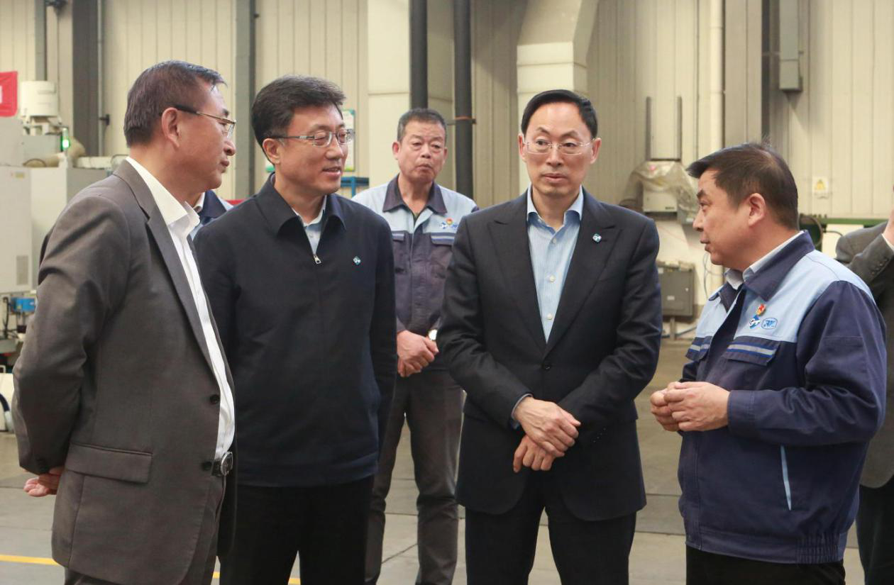 集团领导调研天津一机分布式光伏发电项目